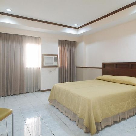 Garden Plaza Hotel Manila Exteriör bild